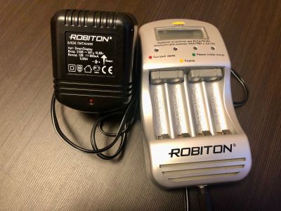 Лот: 19862891. Фото: 1. Зарядное устройство Robiton Smart... Зарядные устройства, блоки питания для бытовой техники