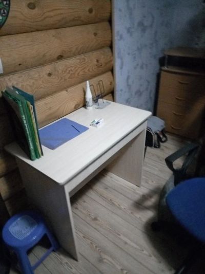 Лот: 10048252. Фото: 1. Столик рабочий. Столики, стулья, парты