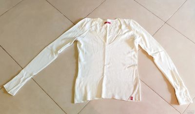 Лот: 18254959. Фото: 1. Продам кофточку женскую фирмы... Свитеры, толстовки, худи