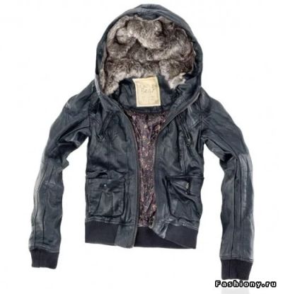 Лот: 3877848. Фото: 1. Куртка кожанка pull and bear. Верхняя одежда