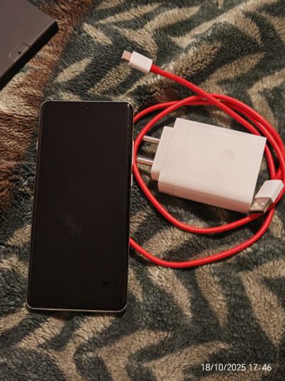 Лот: 25850478. Фото: 1. OnePlus 12 12-256 Gb IN. Смартфоны