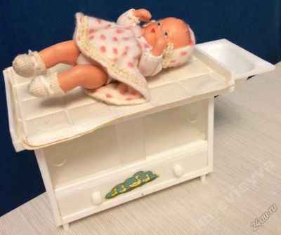 Лот: 5825820. Фото: 1. пеленальный столик кукольная мебель... Куклы