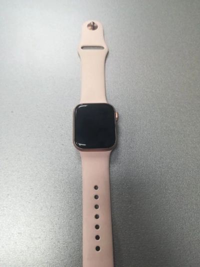 Лот: 14762630. Фото: 1. Apple Whatc 4 serias 40mm. Смарт-часы, фитнес-браслеты, аксессуары