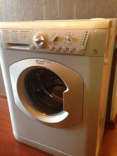 Лот: 4207018. Фото: 1. стиральная машина Indesit ARSL85. Стиральные машины