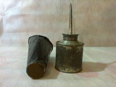 Лот: 23526266. Фото: 1. Маслёнка металлическая и Воронка... Другое (антиквариат)