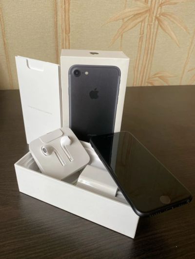 Лот: 18021327. Фото: 1. Apple Iphone 7 32GB. Смартфоны