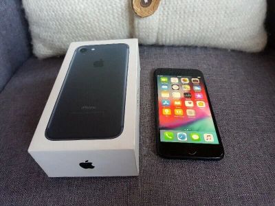 Лот: 14775670. Фото: 1. Apple iPhone 7 32gb black matte. Смартфоны