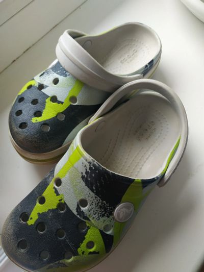 Лот: 23283163. Фото: 1. Crocs. Шлепанцы, сланцы