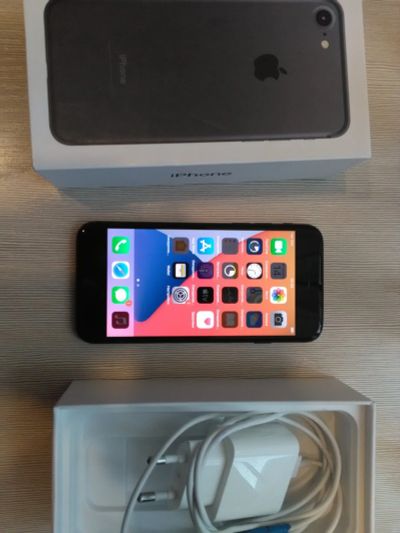 Лот: 18072205. Фото: 1. iPhone 7. Смартфоны