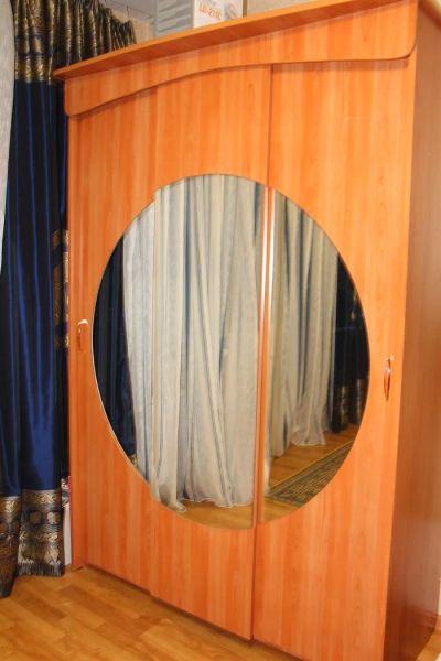 Лот: 3795843. Фото: 1. Шкаф купе с зеркалом. Шкафы, шкафы-купе