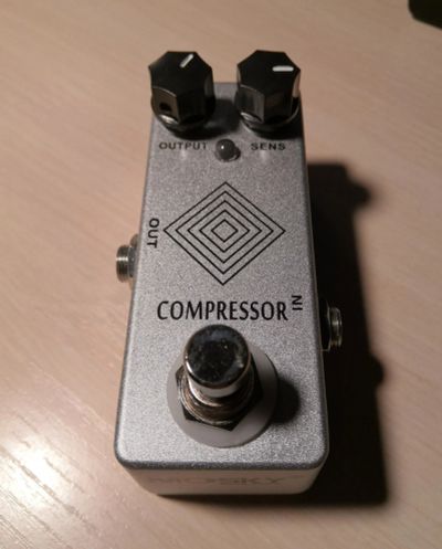 Лот: 17486116. Фото: 1. MOSKY Dynamic Compressor. Гитарные эффекты и комбоусилители