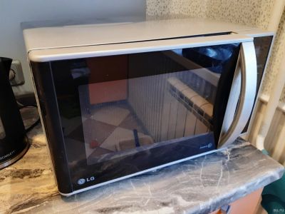 Лот: 15275649. Фото: 1. Микроволновая печь LG MS2342BS... Микроволновки, мини-печи