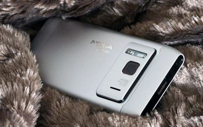 Лот: 1371327. Фото: 1. NOKIA n8 silver. Кнопочные мобильные телефоны