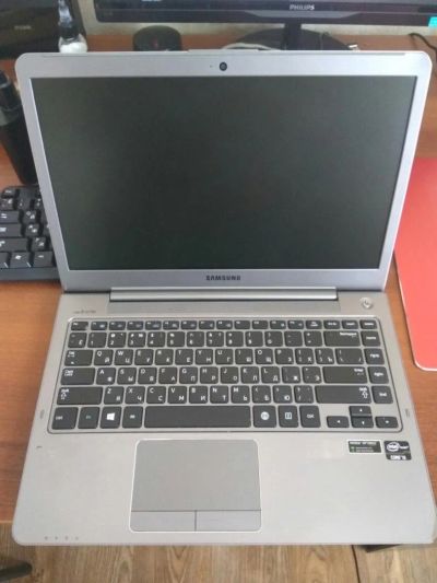 Лот: 8940721. Фото: 1. Ноутбук Samsung NP530U4C-S07 Экран... Ноутбуки