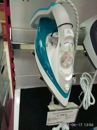 Лот: 9824818. Фото: 1. Утюг Tefal. Утюги, парогенераторы, отпариватели