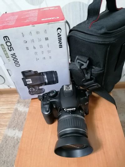 Лот: 17452421. Фото: 1. Фотоаппарат Canon eos1000D. Цифровые зеркальные