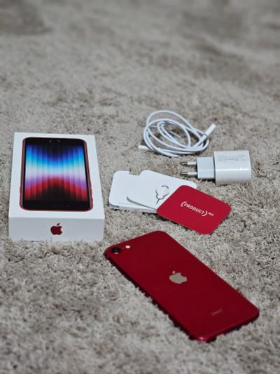 Лот: 21058402. Фото: 1. iPhone SE 2022 128 gb. Смартфоны