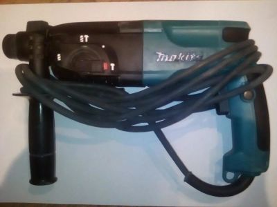 Лот: 10644247. Фото: 1. Перфоратор makita hr 2450. Электроинструмент