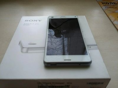 Лот: 6498649. Фото: 1. Смартфон Sony Xperia Z3 Compact... Смартфоны