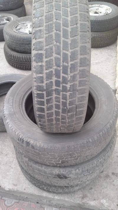 Лот: 10544130. Фото: 1. Зимняя резина Bridgestone 225... Шины