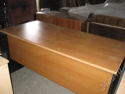 Лот: 344737. Фото: 1. Продам стол офисный с темными... Красноярск