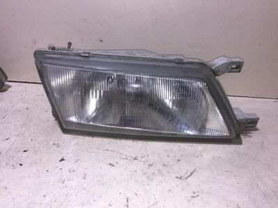 Лот: 12272088. Фото: 1. Фары Nissan Sunny 1993. Оптика и освещение