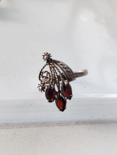 Лот: 22489582. Фото: 1. Кольцо серебро 925, скань, гранаты. Кольца, перстни