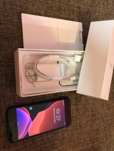Лот: 16724940. Фото: 1. IPhone 7, 128. Чехлы, бамперы