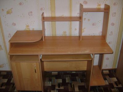 Лот: 4559435. Фото: 1. Стол компьютерный. Столы, стулья, обеденные группы