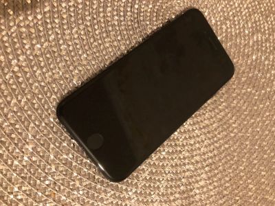 Лот: 17760826. Фото: 1. iPhone 7 128 gb Jet Black. Смартфоны