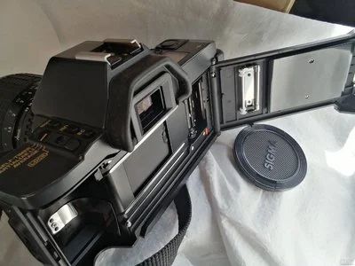 Лот: 17538865. Фото: 1. Canon T70 со вспышкой. Плёночные зеркальные