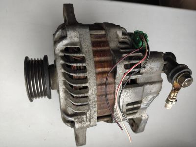 Лот: 16089958. Фото: 1. Генератор Subaru 23700AA520. Электрооборудование