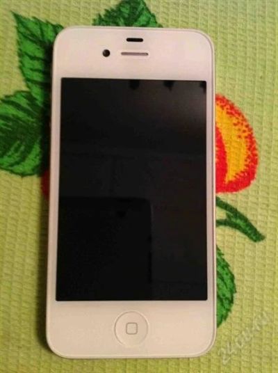 Лот: 2434955. Фото: 1. Продам iphone 4S 16gb Белый РСТ... Смартфоны