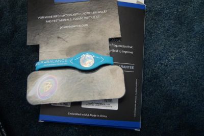 Лот: 3673794. Фото: 1. Power balance голубой в коробке. Другое (спортивные товары)