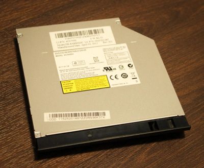 Лот: 6042548. Фото: 1. DVD-RW DS-8A8SH / SATA DVD±RW. Приводы CD, DVD, BR, FDD