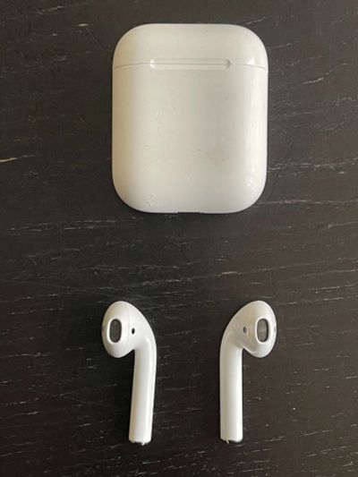 Лот: 17582697. Фото: 1. Airpods 1 поколение (оригинал). Красноярск