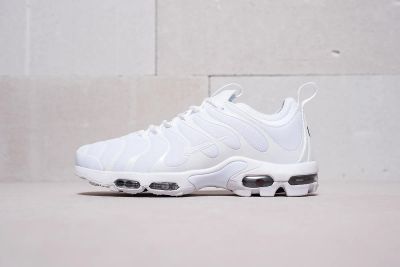 Лот: 11260105. Фото: 1. Кроссовки Nike Air Max Plus Tn... Кеды, кроссовки, слипоны