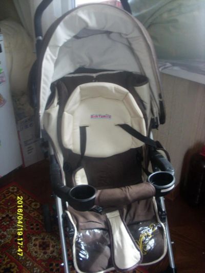 Лот: 9651838. Фото: 1. Коляска-трость Rich Family D250... Коляски