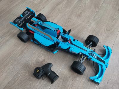 Лот: 20554793. Фото: 1. Конструктор Porsche F1 масштаб... Конструкторы