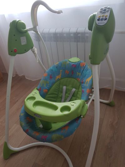 Лот: 11637276. Фото: 1. Graco электрокачель. Ходунки, прыгунки, качели