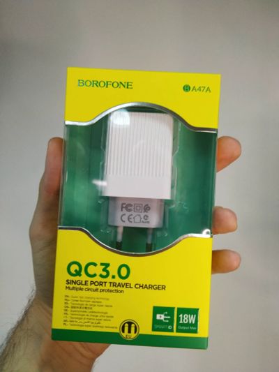 Лот: 19569775. Фото: 1. сзу 1 usb выход 18w quick charge... Зарядные устройства, блоки питания, адаптеры сетевые для смартфонов