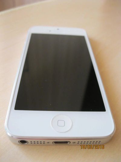 Лот: 5643722. Фото: 1. iPhone 5. Смартфоны