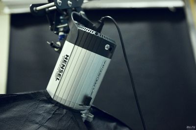 Лот: 15396773. Фото: 1. Студийный свет Hensel Expert PRO... Вспышки, осветители, рассеиватели