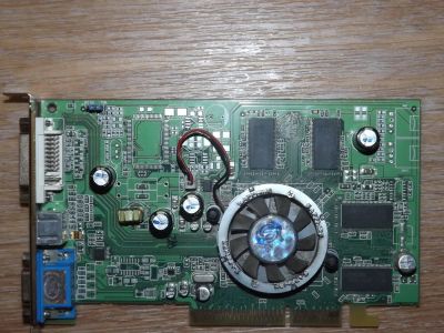 Лот: 10614082. Фото: 1. Видеокарта Sapphire ATI 9600 Pro... Видеокарты