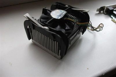 Лот: 931720. Фото: 1. кулер intel для 478 сокета. Системы охлаждения