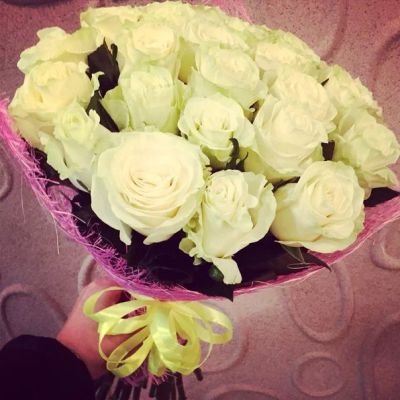 Лот: 5369710. Фото: 1. Букет из 15 белых роз с доставкой... Другое (цветы, букеты)