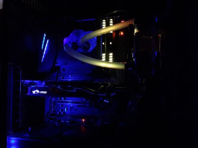 Лот: 11477734. Фото: 1. MSI GeForce GTX 970 Gaming 4G. Видеокарты