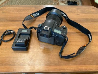 Лот: 18337503. Фото: 1. Sony RX10 M4. Цифровые компактные