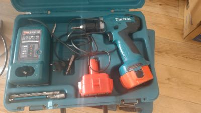 Лот: 15103898. Фото: 1. Шуруповерт makita. Электроинструмент