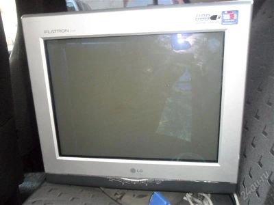 Лот: 962241. Фото: 1. Монитор LG Flatron F720p. ЭЛТ-мониторы